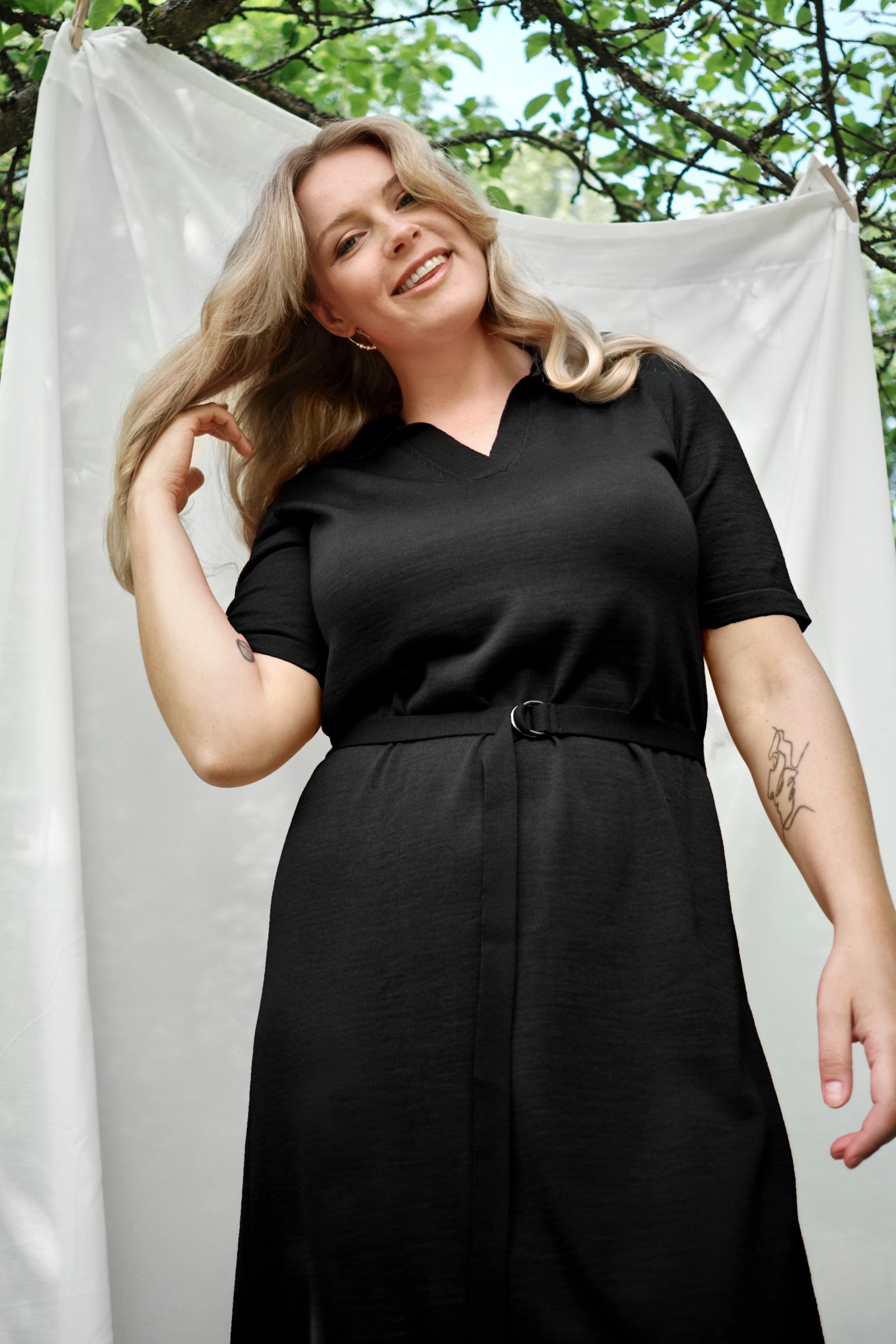 Voyage stickad klänning, svart