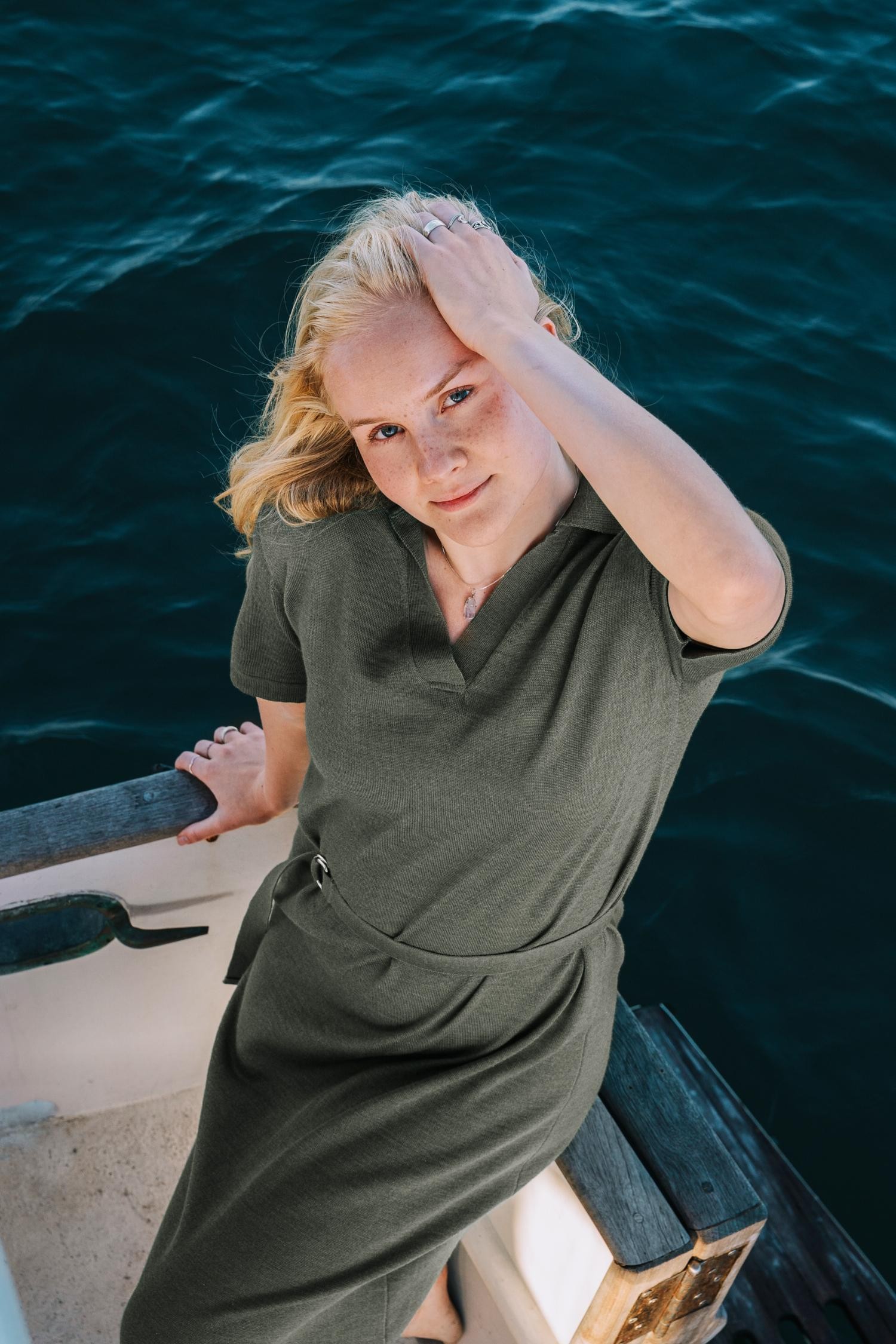 Voyage stickad klänning, khaki - Bild 2