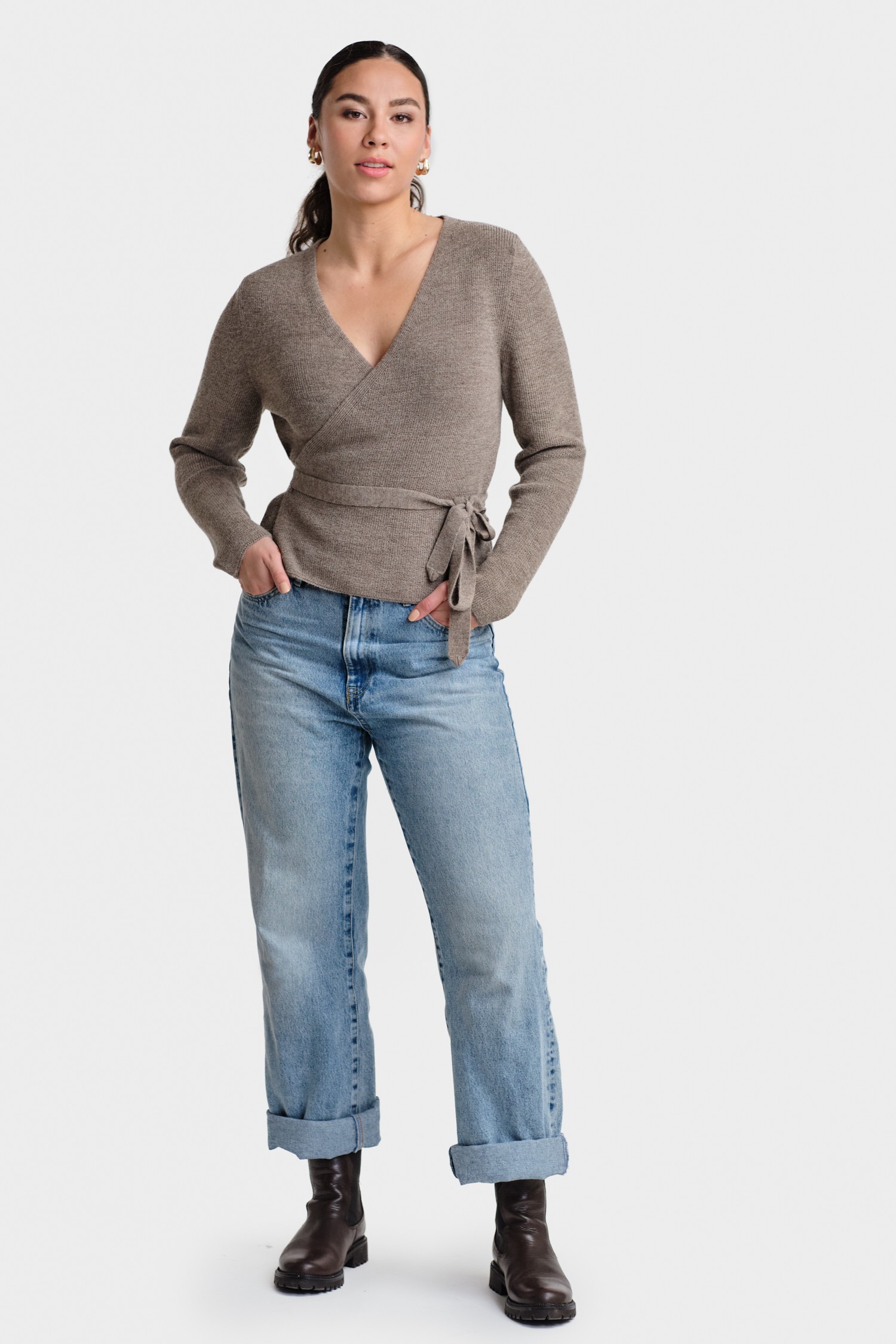 Calm omlottkofta, mörk greige